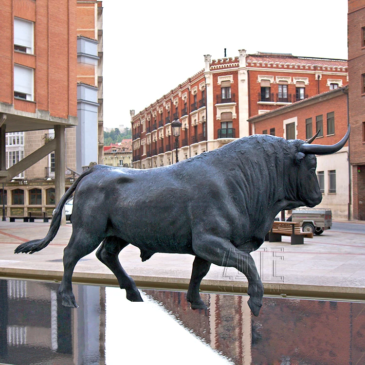 户外装饰生活大小铜青铜牛公牛雕像 - buy copper bull statue,bronze