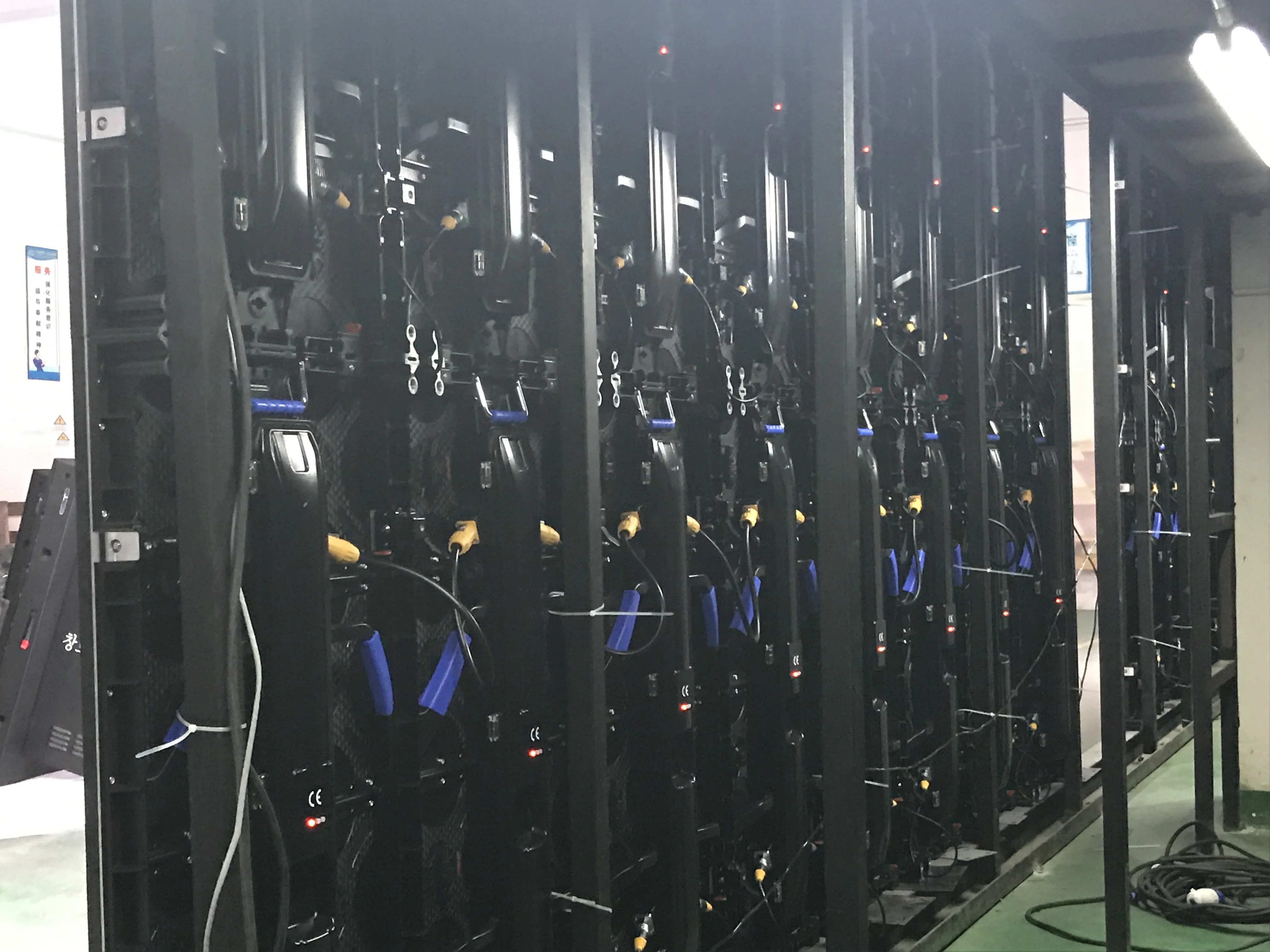 Outdoor P4.81 SMD1921 LED Display Rental Cabinet Screen Outdoor LED billboards LED video wall Display screen for wedding