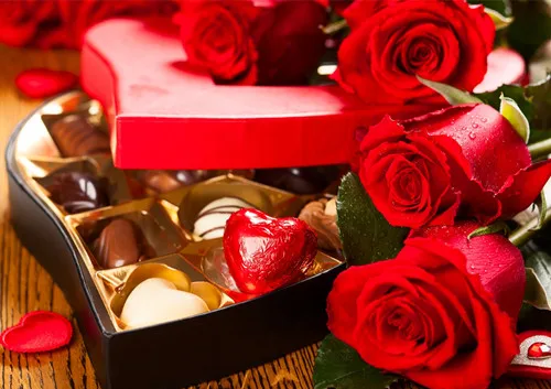 shaped valentines day gift box for packaging rose and chocolate