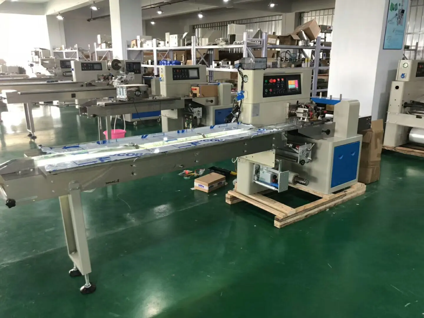 High Efficiency Horizontal Automatic Pillow Bag Packing Machine For
