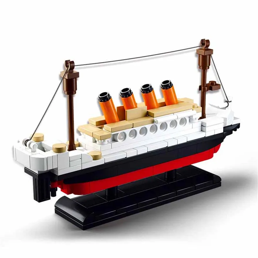 Hot Plastic Titanic Toy 194 Pcs 0576 Building Blocks Toy Boat 3d Model ...