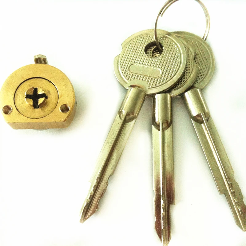4 с замками с ключами. Ключ ul-4 замок дверной. Четырехгранный ключ для дверного замка. Замок 511-22 CR ключи. Ключ евро замки 351.