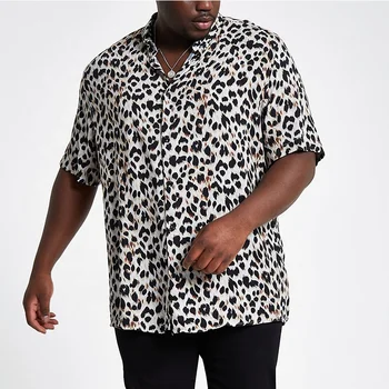 camisa leopardo hombre