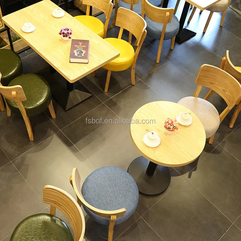 Wholesale Solid Wood Restaurant Furniture Set Retro Cafe Table And