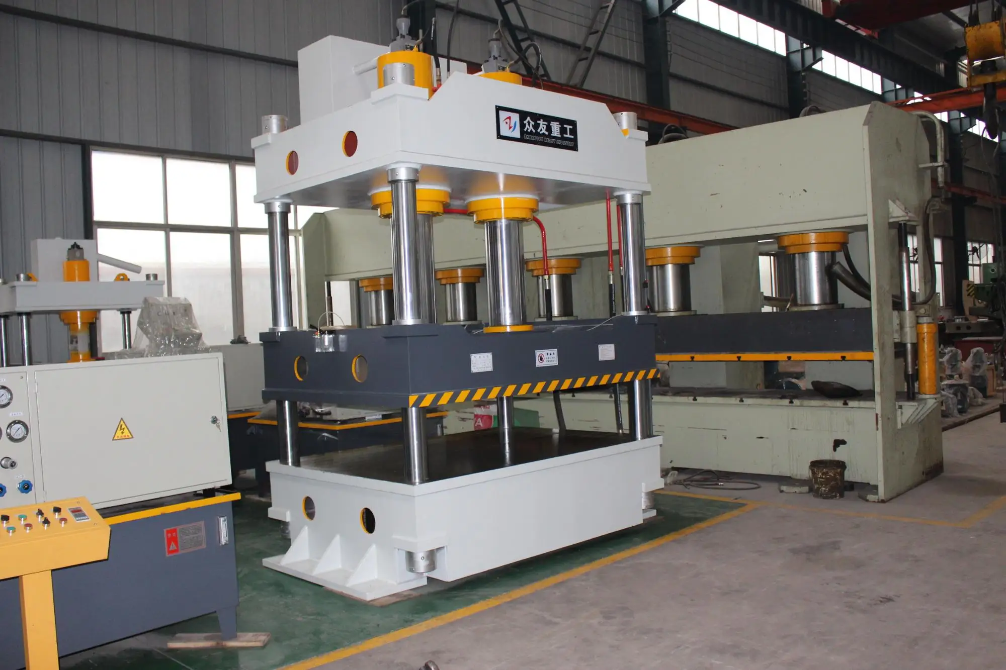1000 Ton Car Body Panels Forming Hydraulic Press Machine For Automobile