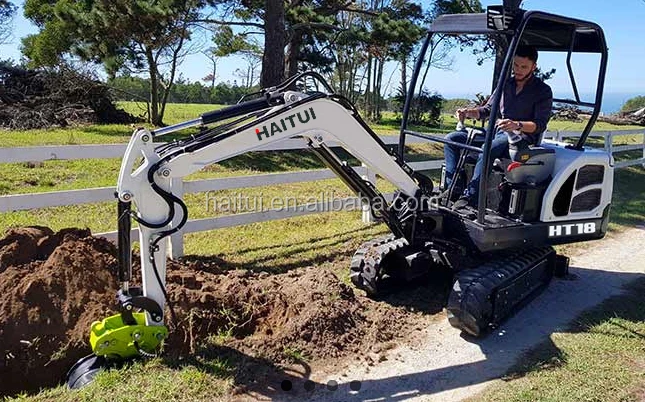 HT18 mini excavator work.jpg