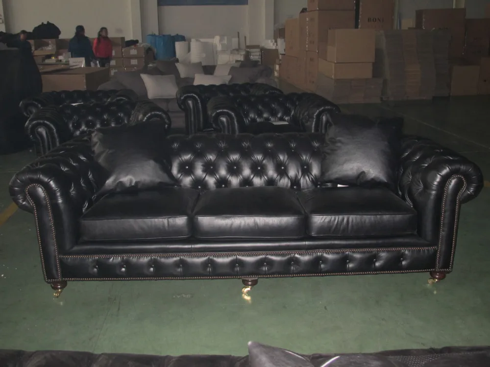 classic vintage leather chesterfield sofa for living room