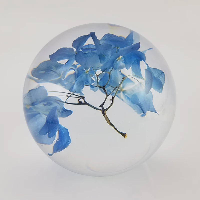 4 Inch Transparent Clear Resin Ball With Dry Flowers/plants/leaf