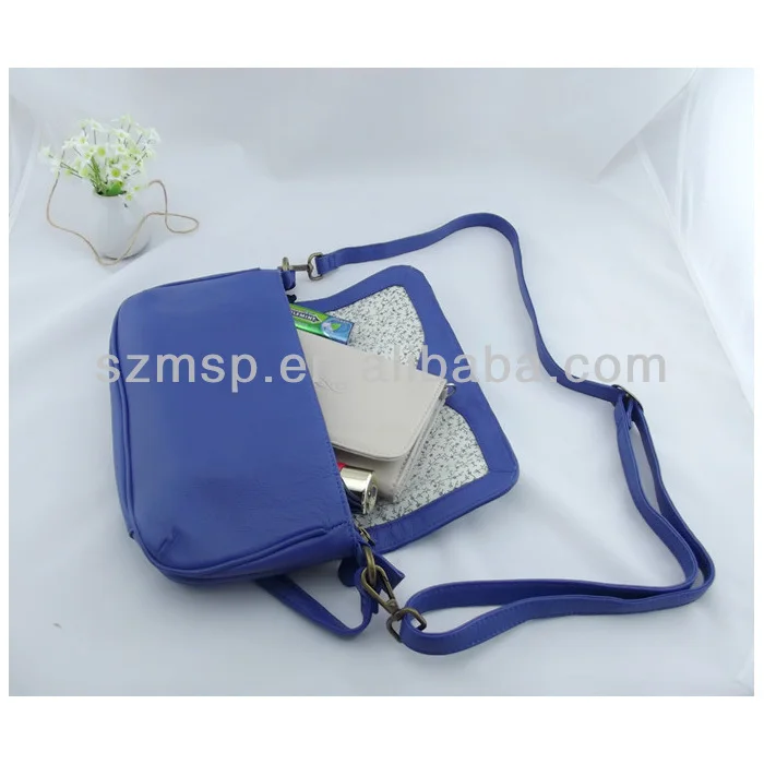 small leather handbag5.jpg