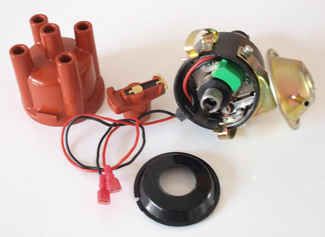 113 905 205 An Car Chrome Shell Electronic Vacuum Ignition Distributor