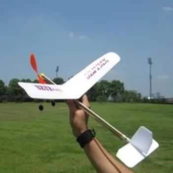 flying model airplanes