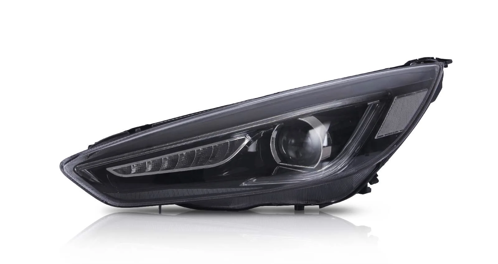 VLAND manufacturer for car headlight for Focus 2015 2016 2017 LED head light with moving signal with demon eye plug and play