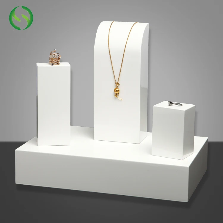acrylic jewelry display.jpg