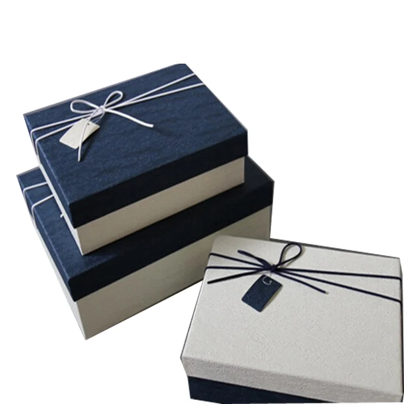 gift box1.jpg