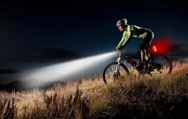 New 300 lumens 2256 bike lights USB charging headlights with mountain bike warning taillights