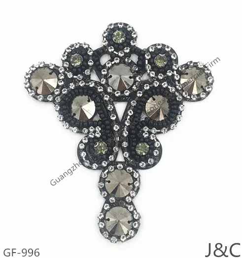 
2019 low price black color hot fix stone upper pu vamp 