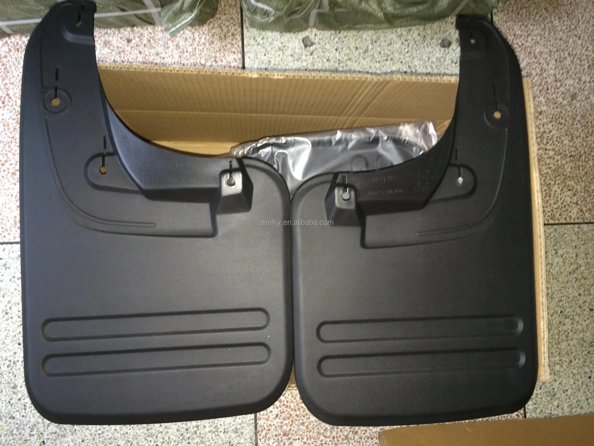 HELMOP 4 Pièces Bavettes Garde-Boue De Voiture pour Toyota Hilux Vigo 4WD 1995-2004 pour Voiture Anti-Boue Garde-Boue Protection Accessoire