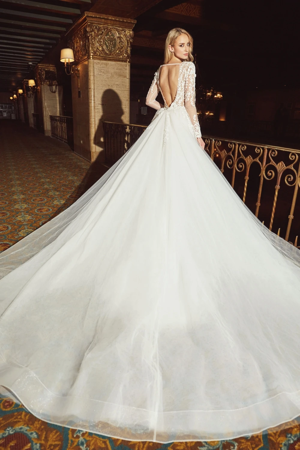 AC-1036 Elegant V Neck Long Sleeves Appliqued Detachable Skirt Mermaid Wedding Dress