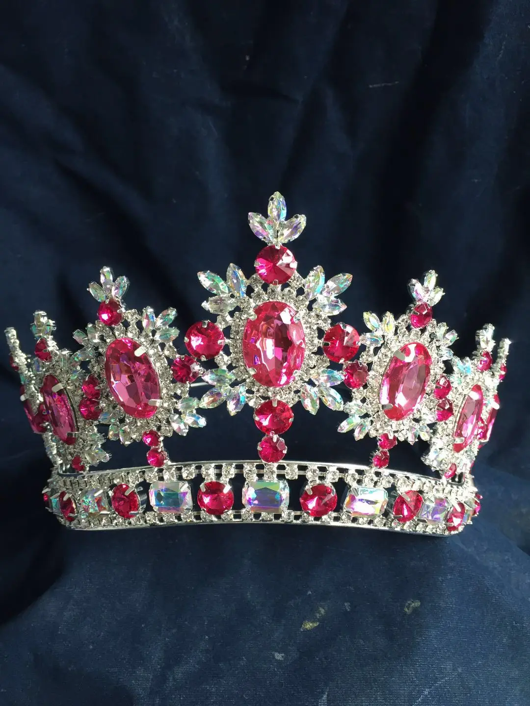 Victoria's crown. Алмазная корона4сҽрия. Корона королевы красоты. Бриллиантовая корона. Красивые королевы с коронами.