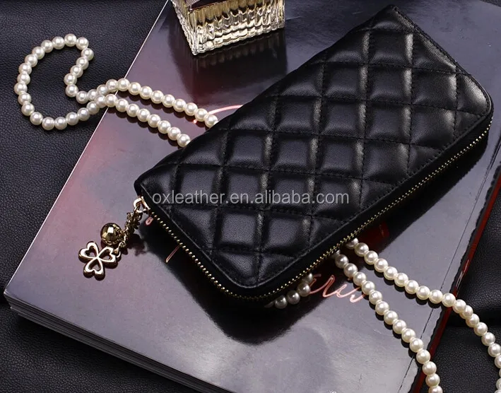 woman wallet