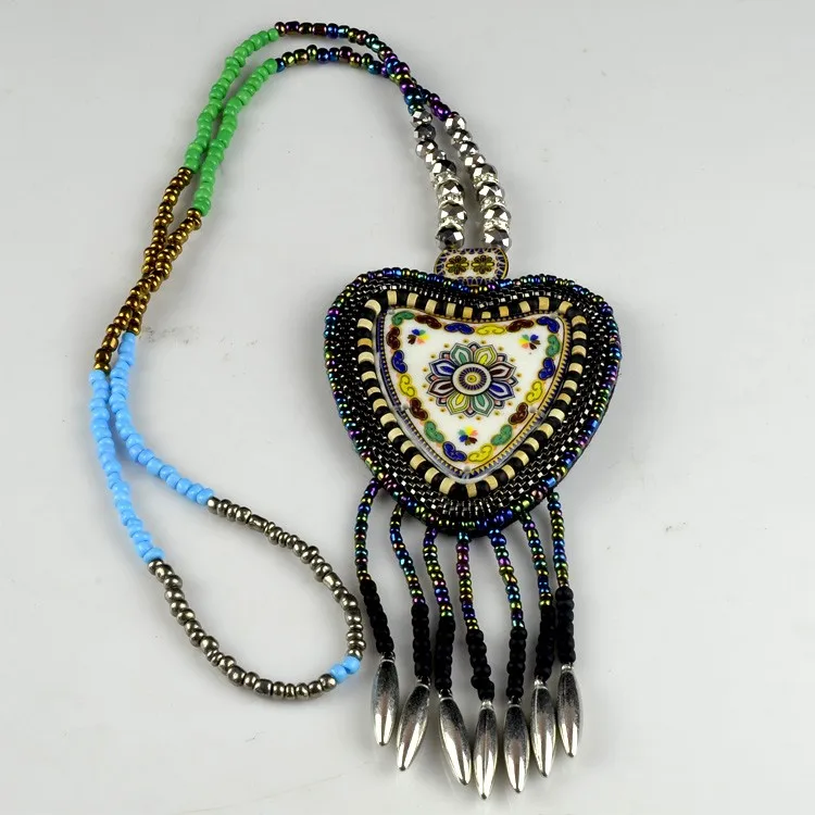 Cheap Fashion Lady Alloy Resin Fancy Bohemian Beads/collar Large Pendant for summer dresses