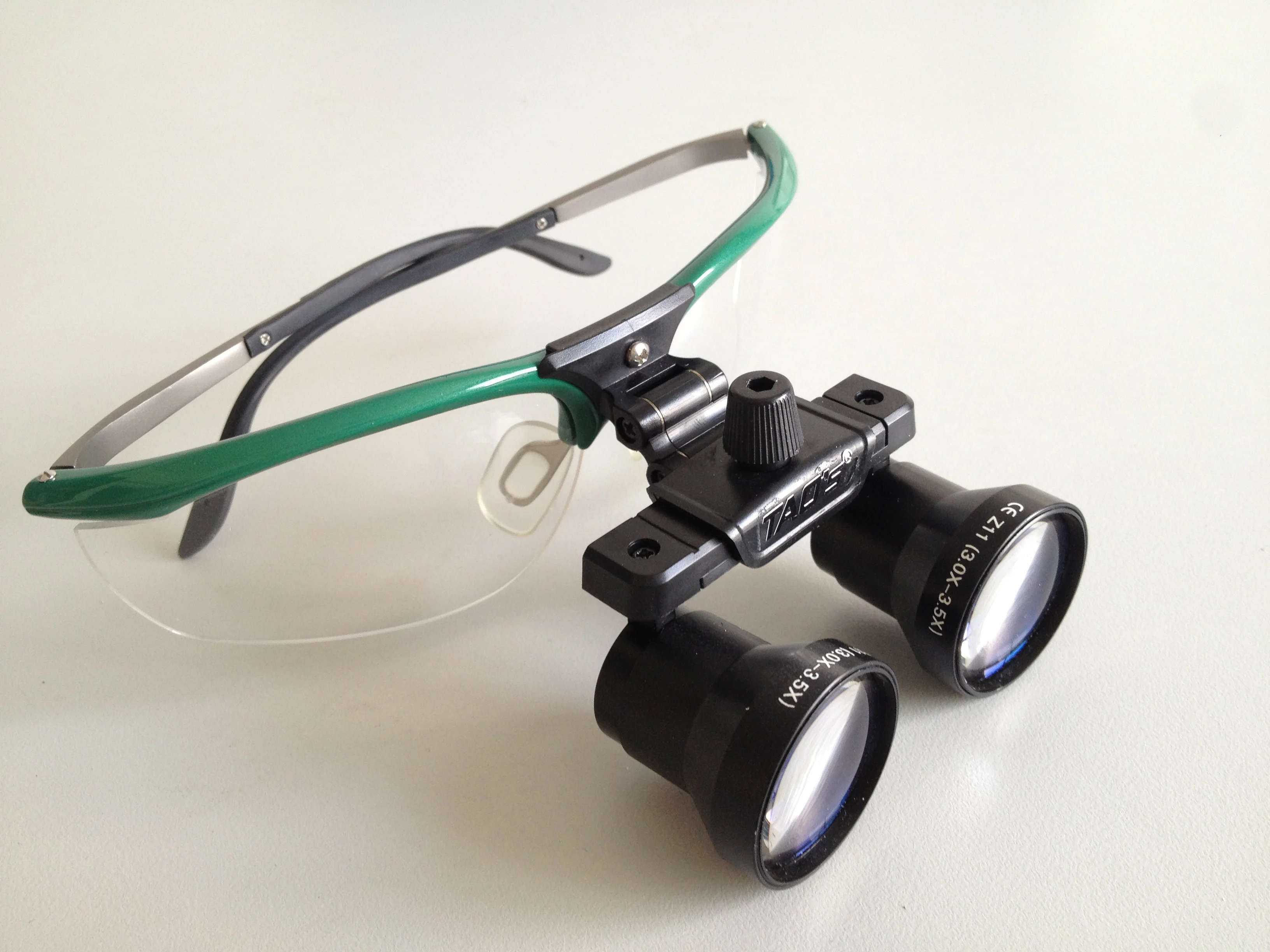 China Best Tao's Z11(3.0x3.5x) Variable Dental Surgical Loupes Buy