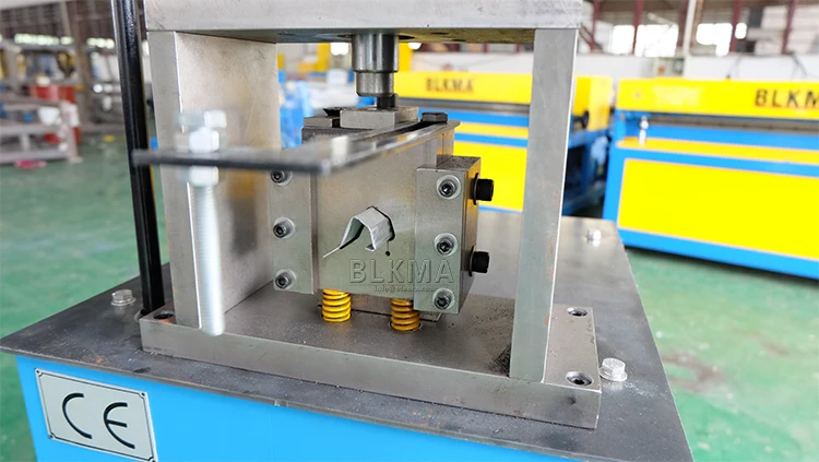 BLKMA hot sale Plate cutting machine hook code Hydraulic TDF clip cutting machine