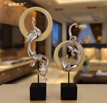 Home Decoration Pieces Handmade Polyresin Figurine Resin Peacock