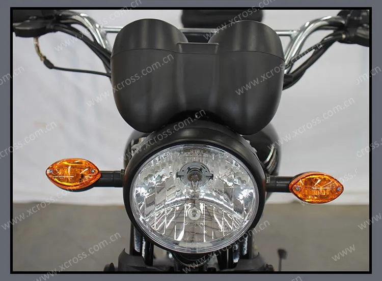 F1 125_headlight.jpg