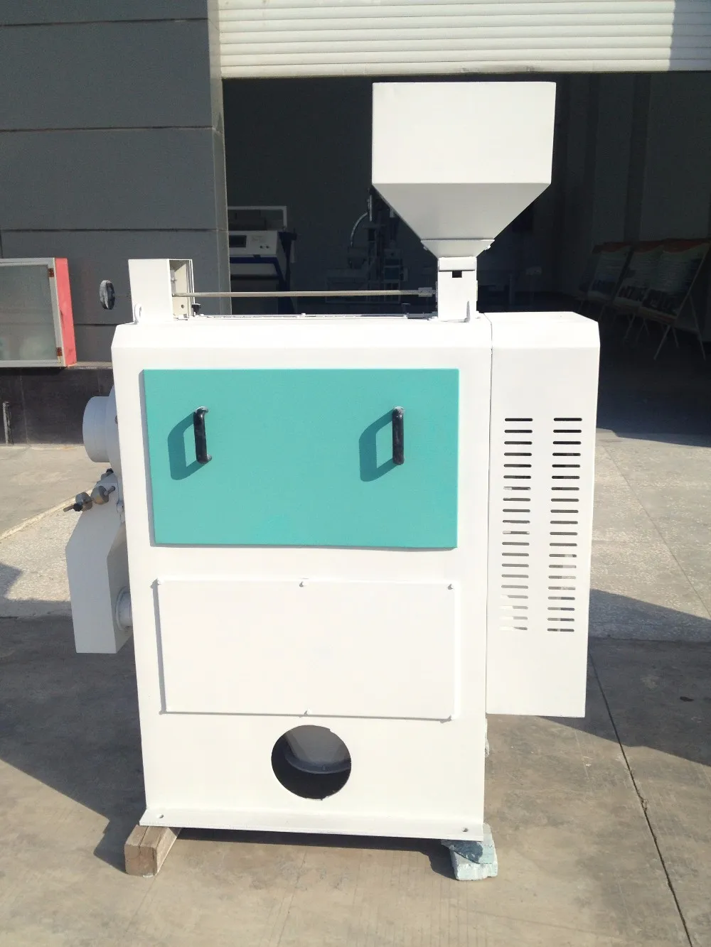 2017 High Quality Corn Peeling Machine