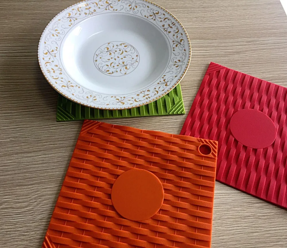 Wholesale Food Grade Weave Shape Custom Silicone Dining Table Mat Table
