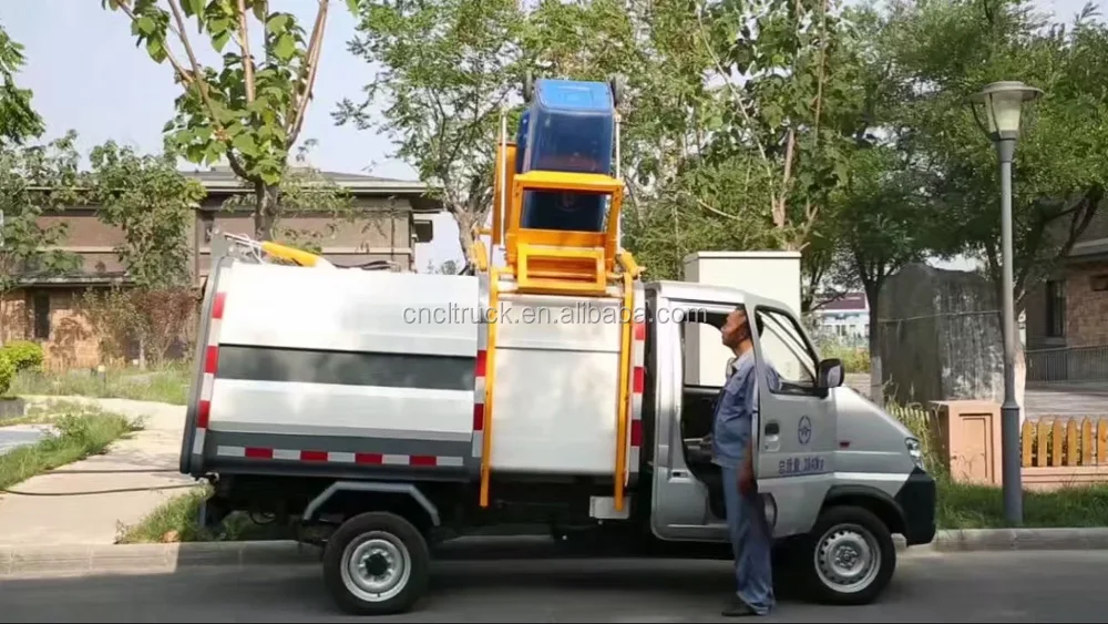 Small 4x2 Hydraulic Lifter Bin Garbage Truck For Transport Refuse With
