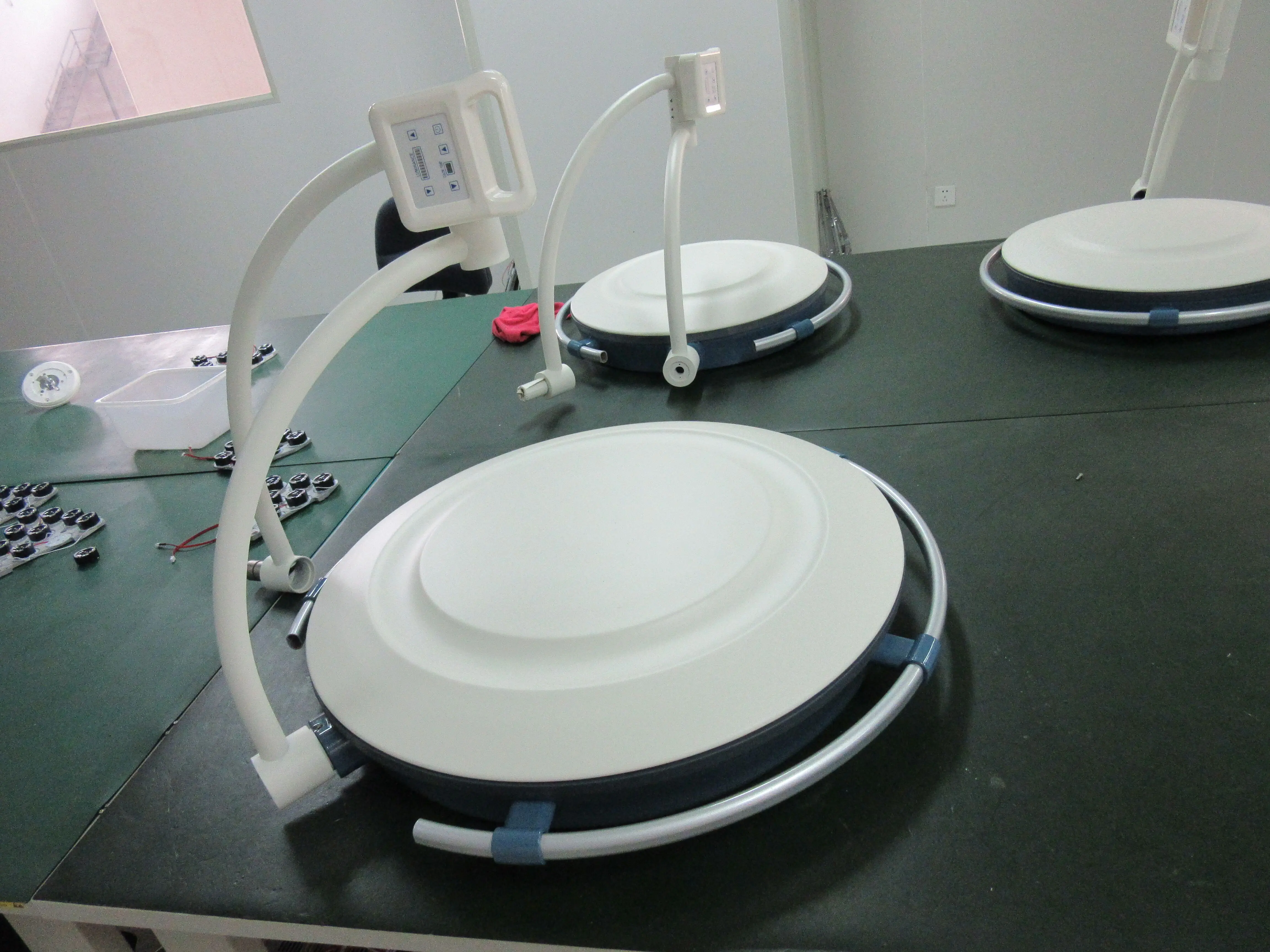 Suppliers CE ISO hospital equipments double heads surgical led operating light, ot lamp