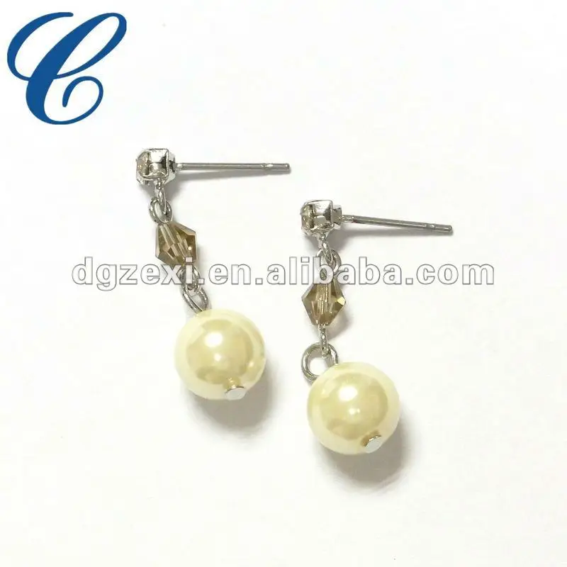 ivory pearl earrigns.jpg