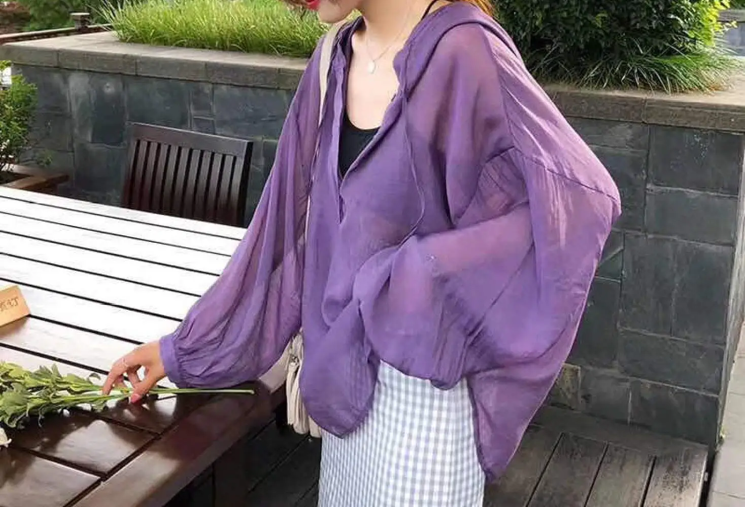 MOM 2018 summer sun protection clothing women's long thin V-neck jacket breathable ultra-thin loose fashion wild