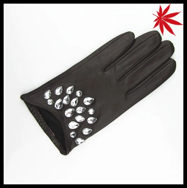 Truly short elegant diamond Ladies leather gloves