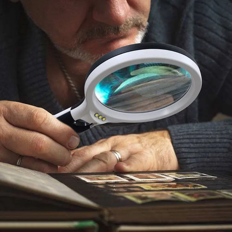 Large 4 Led Handheld Magnifying Glass With Light,4x 30x Lens Portable