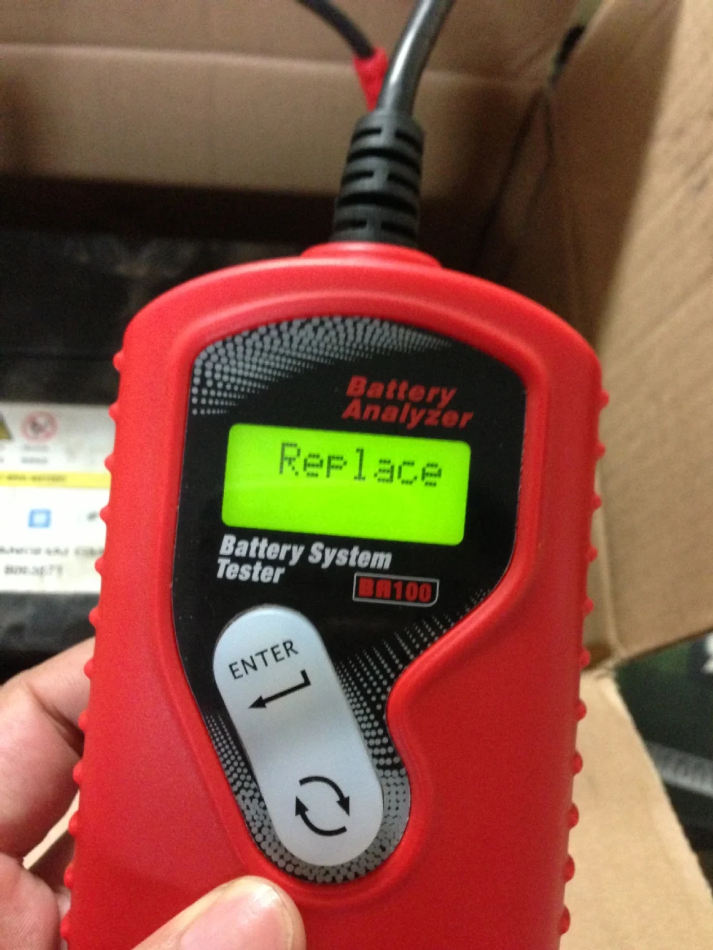 LCD screen auto battery tester with precise test result