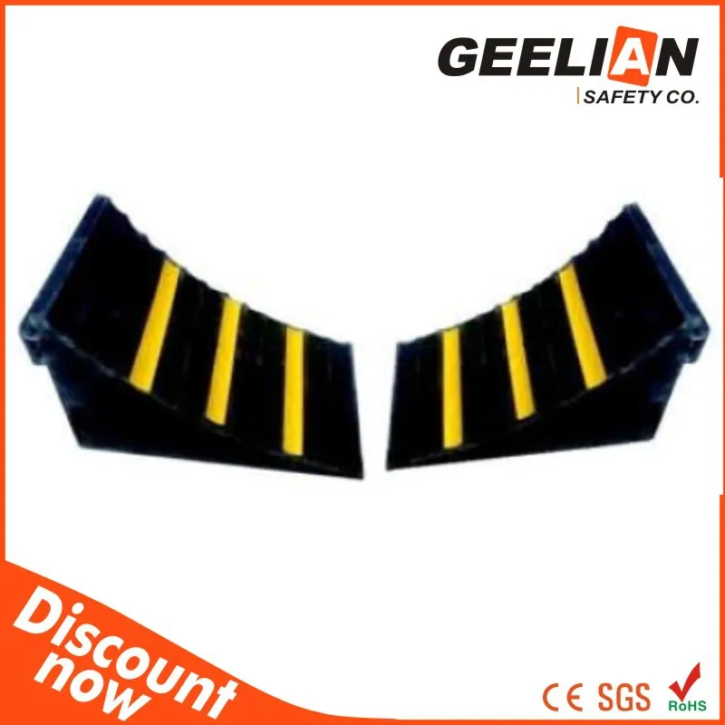 rubber kerb ramp.jpg