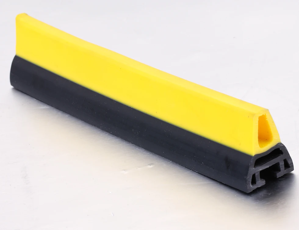 CNSB-021 Escalator safe straight line skirt panel brush with yellow plastic brush and 25 mm plastic base