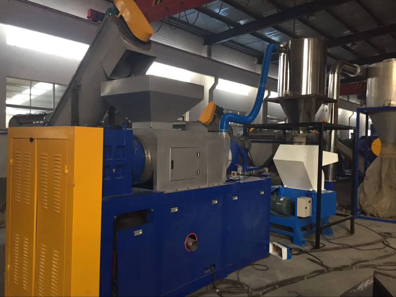 Squeezer machine (3).png