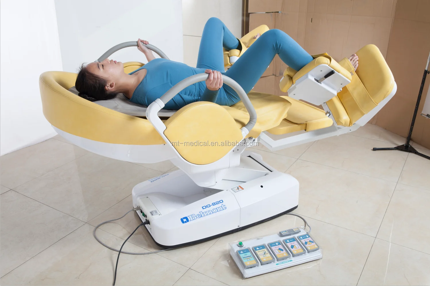 High quality and popular electric gynecologic delivery operating table