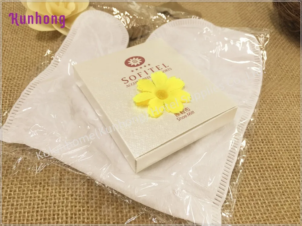 cheap and disposable hotel shoe shine cloth shoe mitt