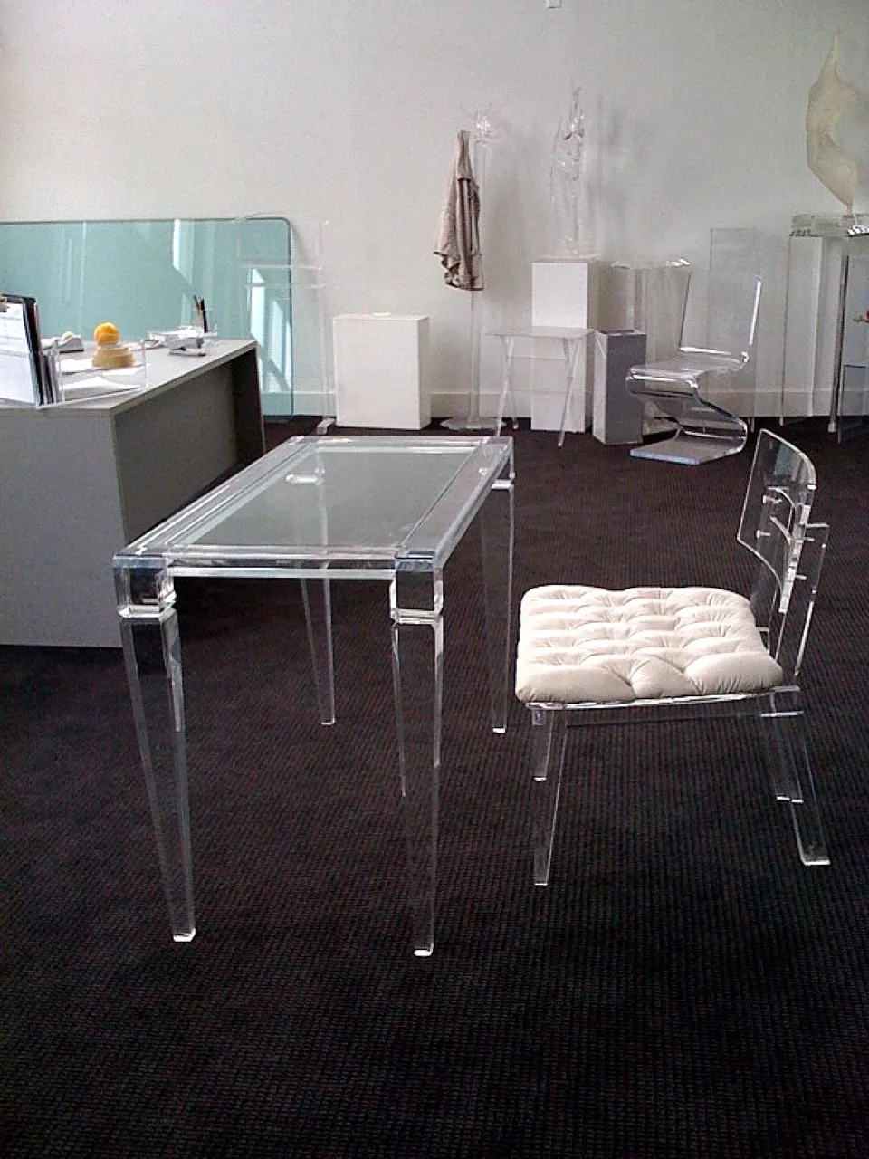 Acrylic Perspex Pmma Good Design Plexiglass Desk With Good Polishing Buy Plexiglass Desk,Good