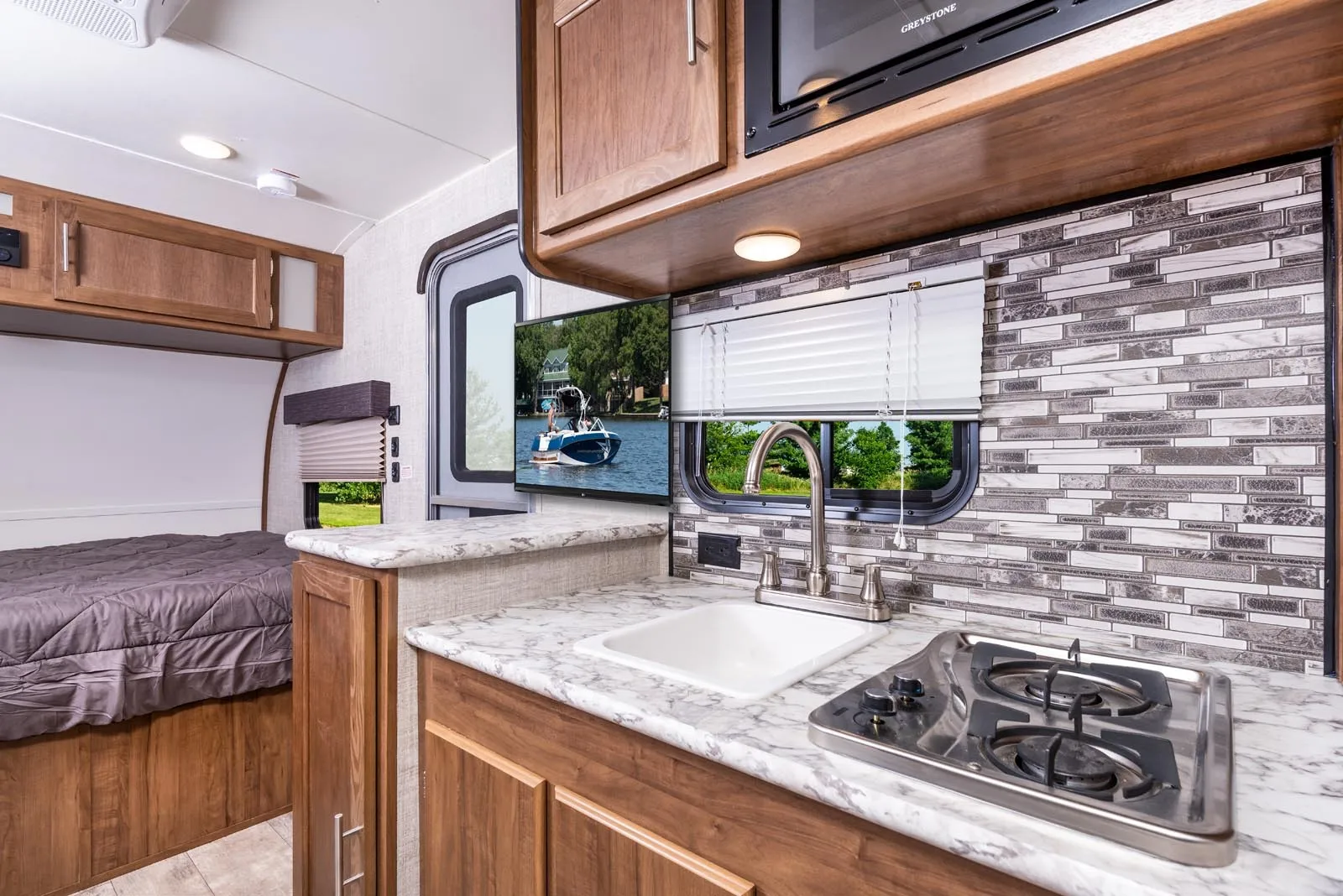 On Road Slide Out Motorhome Rv Camping Caravan Mover