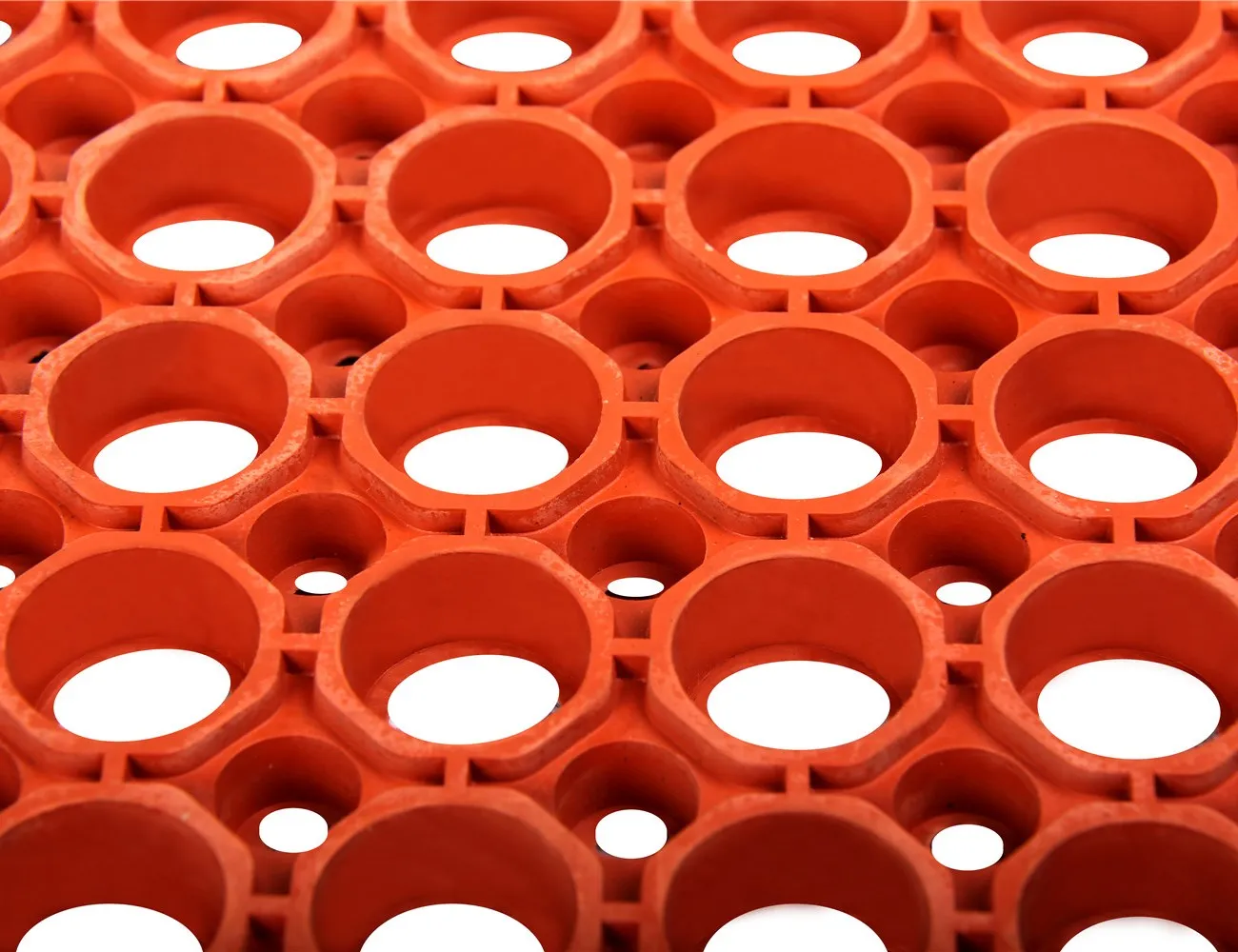 Heavy Duty Oil Proof Industrial Warehouse Natural Rubber Floor Mat With Large Holes 7/8