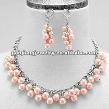 pink pearl necklace and earrings