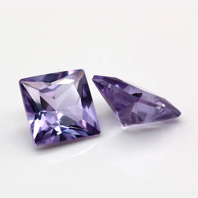 松散的 48 # 刚玉变色宝石合成翠绿宝石