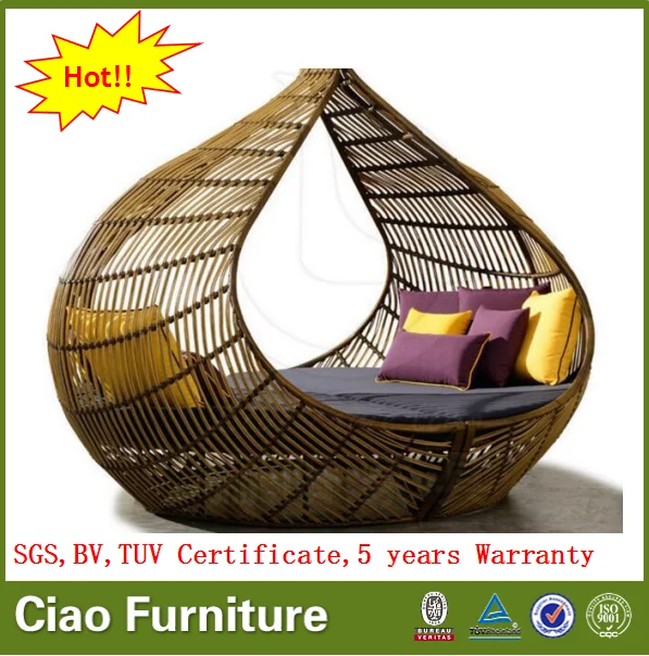Latest Design Daybed With Canopy Rattan Sofa Bed Garden Patio Furniture Buy Garden Patio