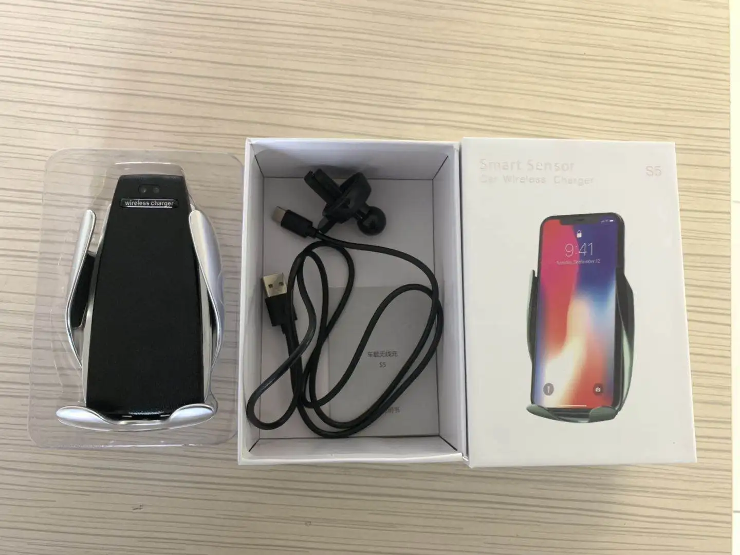 Wireless Charger 2.jpg